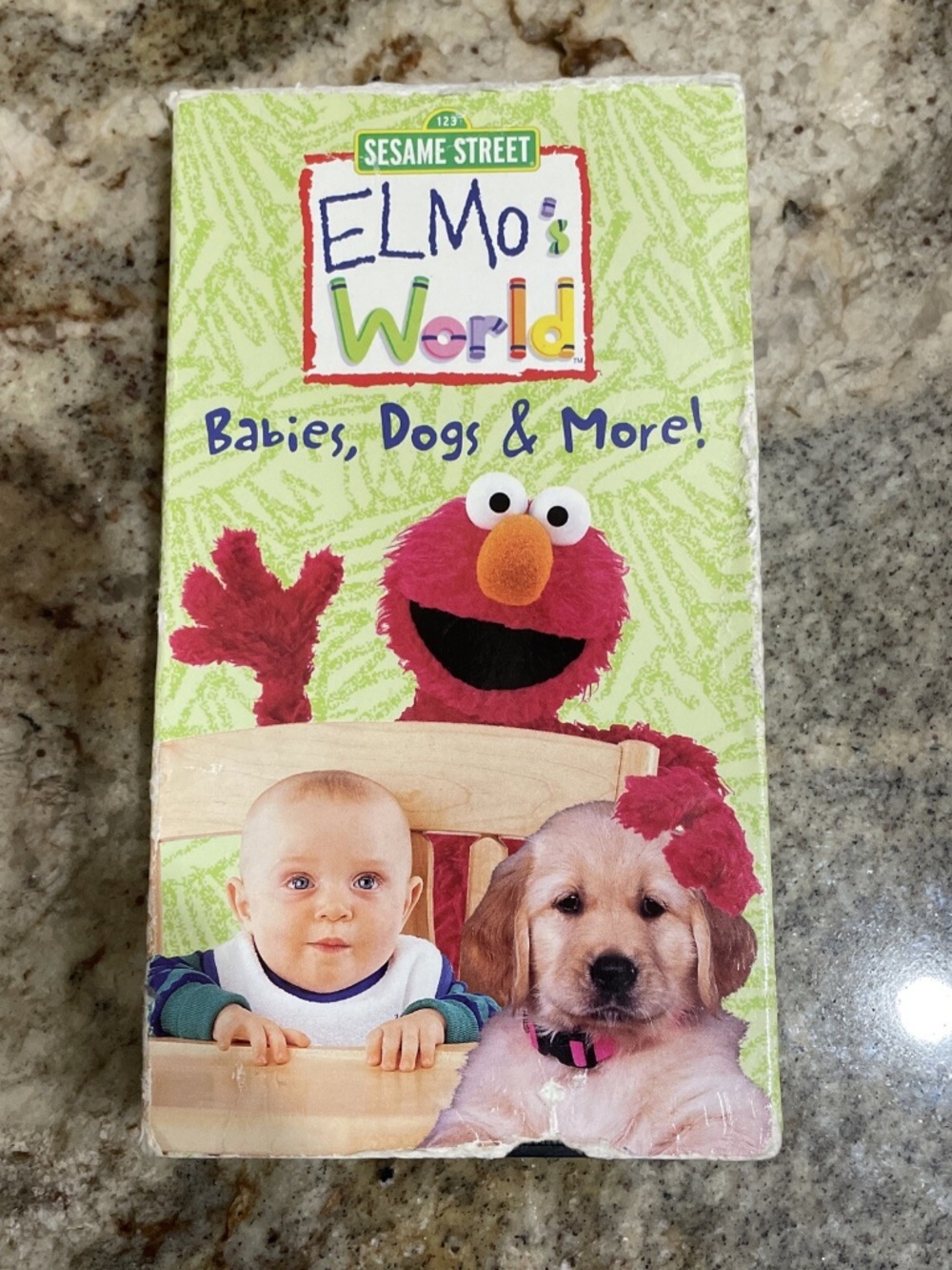 Elmos World Babies, Dogs & More (VHS, 2000) Sesame Street Muppets Education